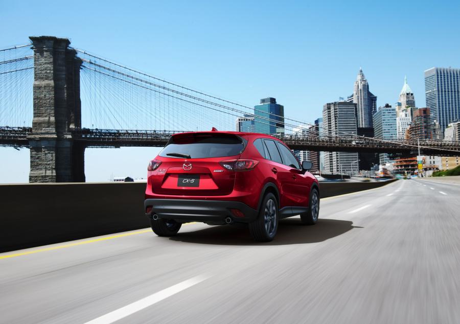  Mazda CX-5 2015 года  (US) (фото 22 из 71)